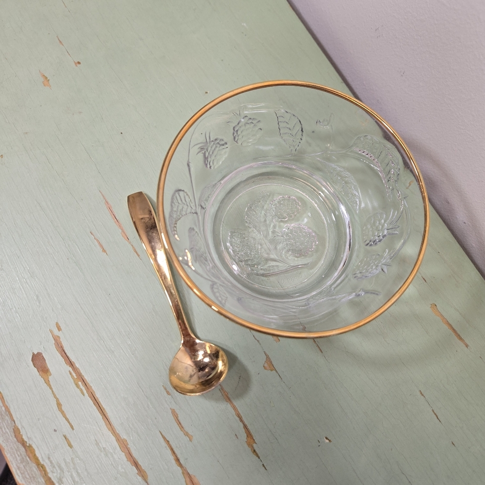 Glass Gold Rasberry Relish Jam Dish with Spoon Vintahe - Picture 3 of 4
